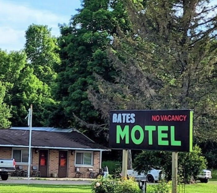 Bates Motel (Phil's Bar Motel Cafe - Standard Super Service, Lone Wolf Saloon and Motel)